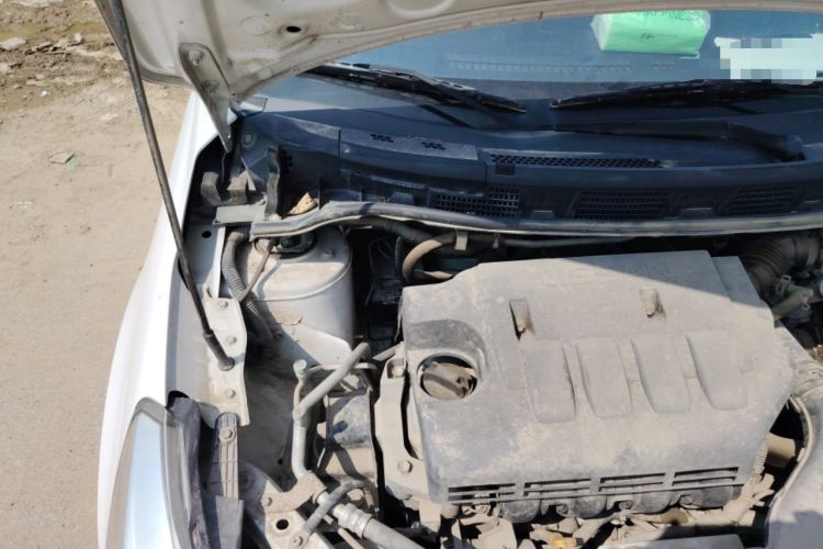 Used Venucia R50 2015 1.6L Manual Fashion Edition Engine Bay Right