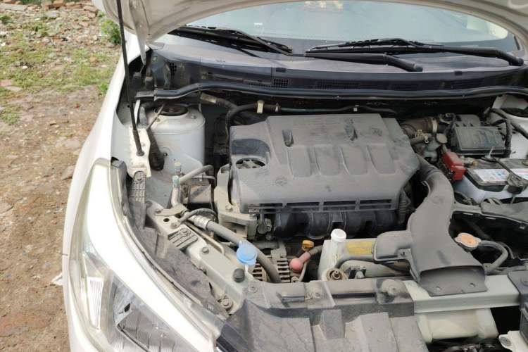 Used Venucia R50 2015 1.6L Manual Luxury Edition Engine Bay Right