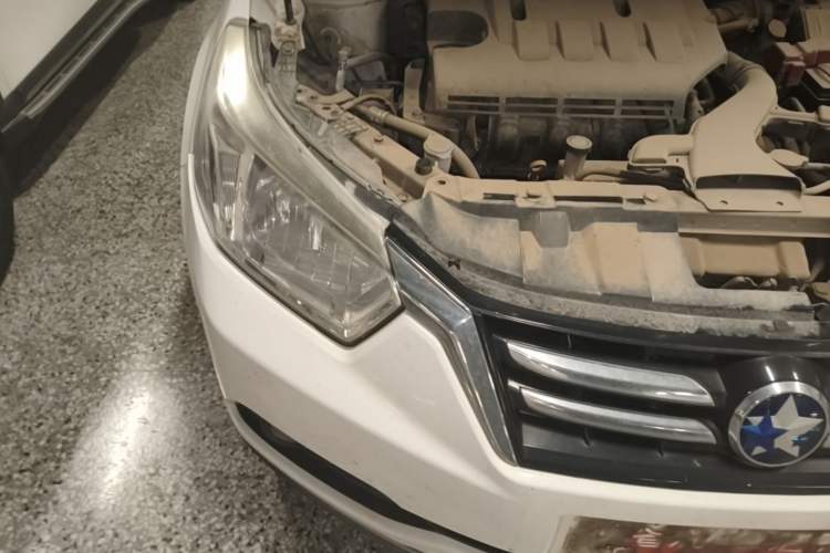 Used Venucia R50 2015 1.6L Manual Fashion Edition Engine Bay Right