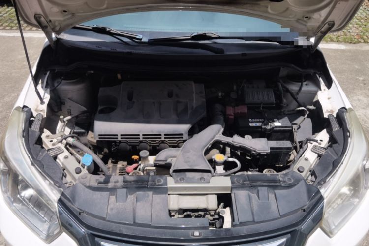Used Venucia R50 2015 1.6L Manual Fashion Edition Engine Bay