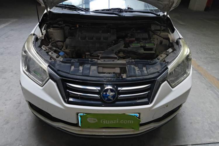 Used Venucia R50 2015 1.6L Manual Fashion Edition Engine Bay