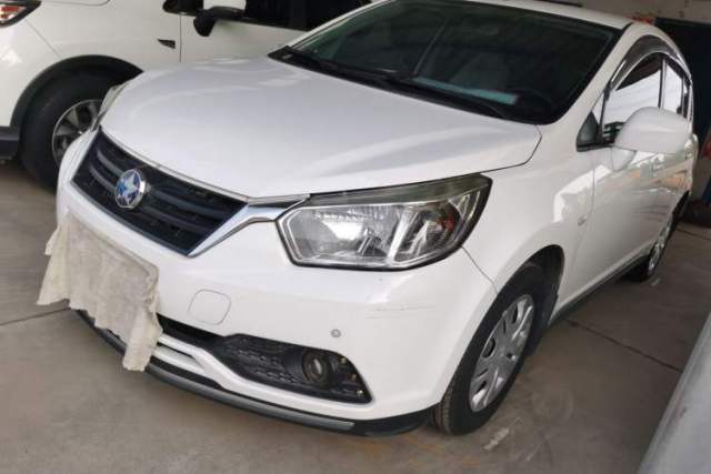 Used Venucia R50 2015 1.6L Automatic Fashion Edition