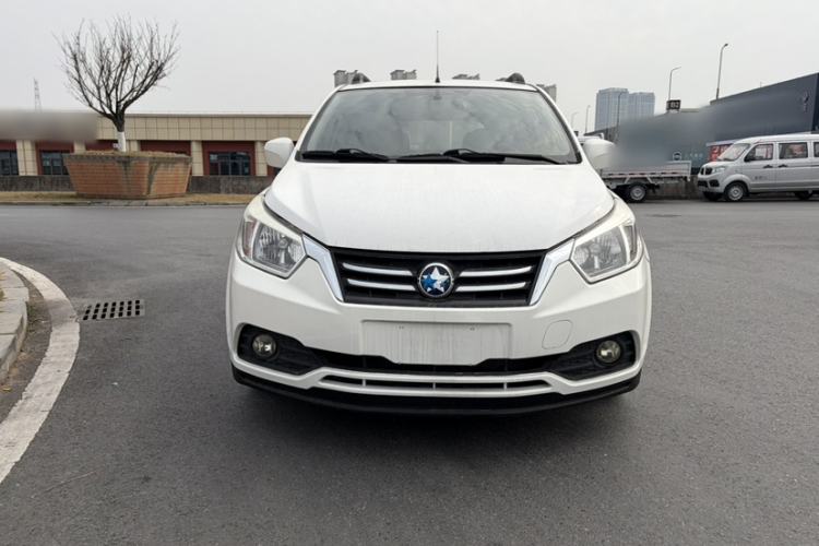 Used Venucia R50 2015 1.6L Manual Fashion Edition Exterior 2