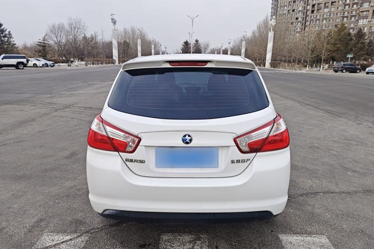 Used Venucia R50 2015 1.6L Manual Fashion Edition Exterior 5