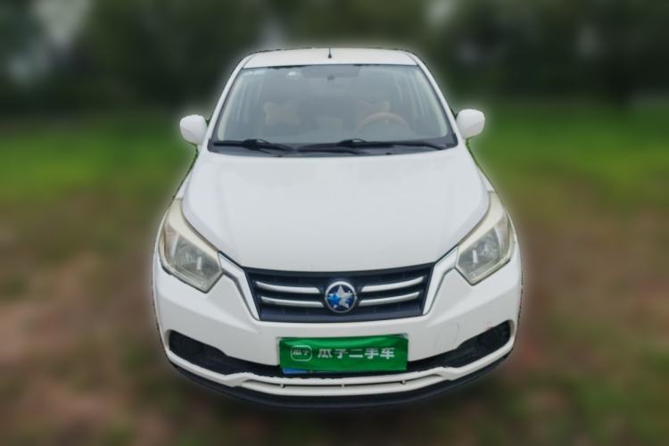 Used Venucia R50 2015 1.6L Automatic Fashion Edition Front