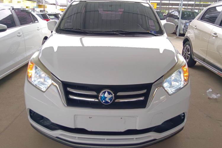 Used Venucia R50 2015 1.6L Manual Fashion Edition Front