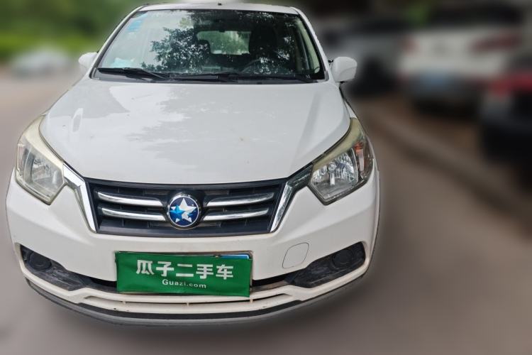 Used Venucia R50 2015 1.6L Manual Fashion Edition Front