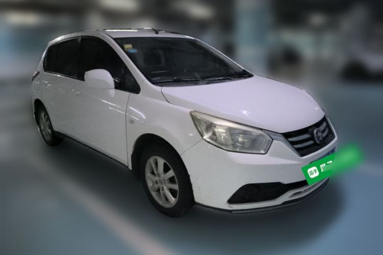 Used Venucia R50 2015 1.6L Manual Fashion Edition Front Right 45 Deg