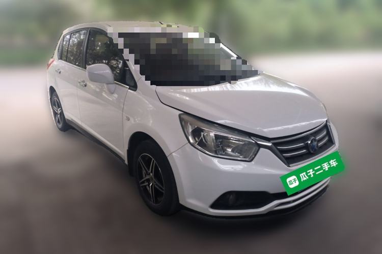 Used Venucia R50 2015 1.6L Manual Fashion Edition Front Right 45 Deg