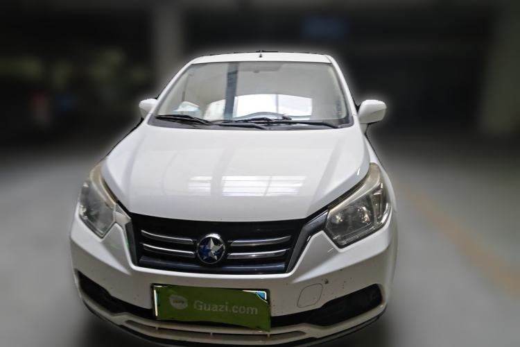 Used Venucia R50 2015 1.6L Manual Fashion Edition Front