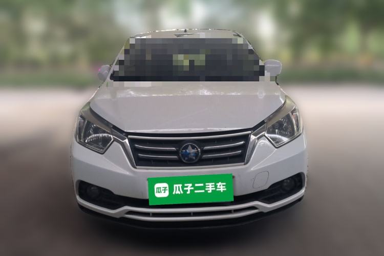 Used Venucia R50 2015 1.6L Manual Fashion Edition Front