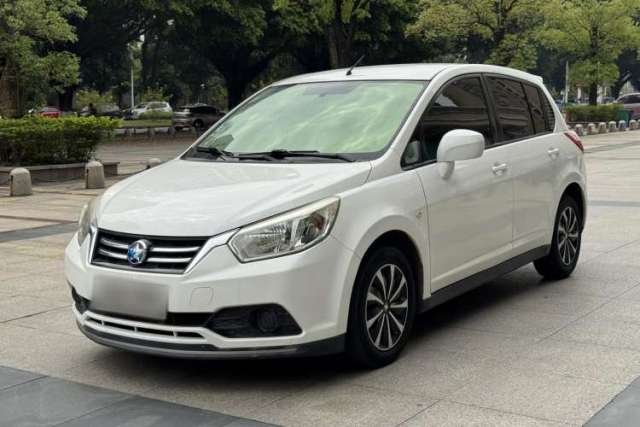 Used Venucia R50 2015 1.6L Automatic Fashion Edition