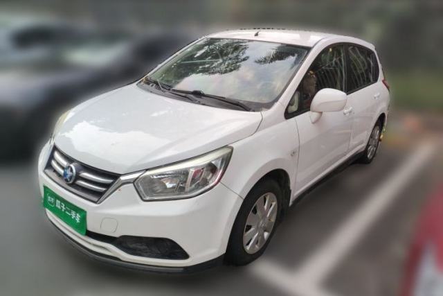 Used Venucia R50 2015 1.6L Automatic Fashion Edition