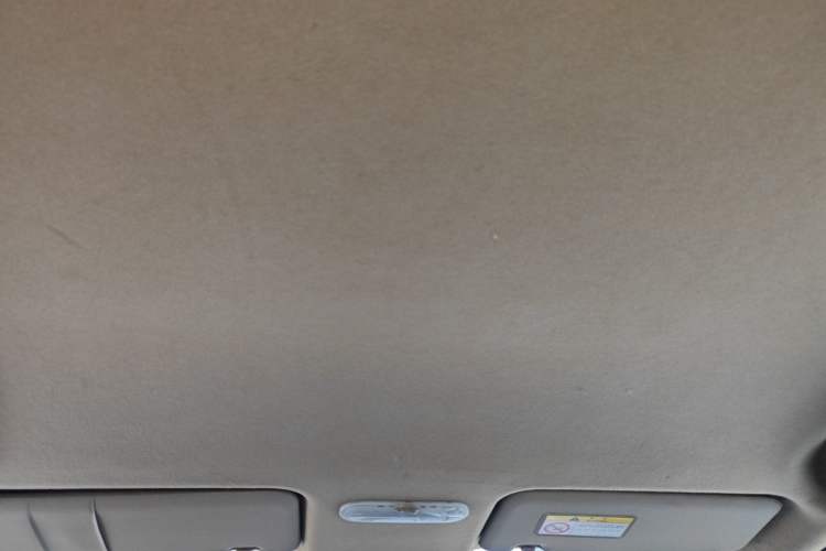 Used Venucia R50 2015 1.6L Manual Fashion Edition Headliner