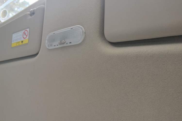 Used Venucia R50 2015 1.6L Manual Fashion Edition Headliner
