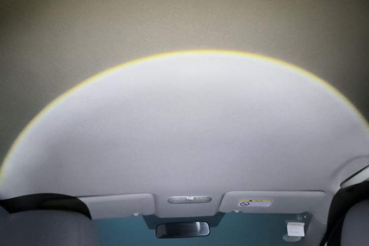 Used Venucia R50 2015 1.6L Manual Fashion Edition Headliner