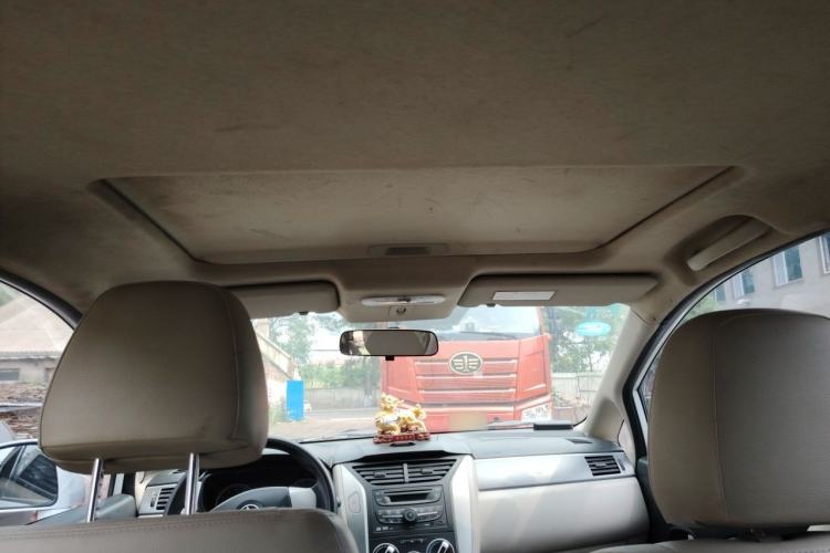 Used Venucia R50 2015 1.6L Manual Luxury Edition Headliner