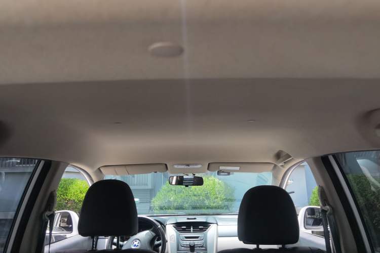 Used Venucia R50 2015 1.6L Manual Fashion Edition Headliner