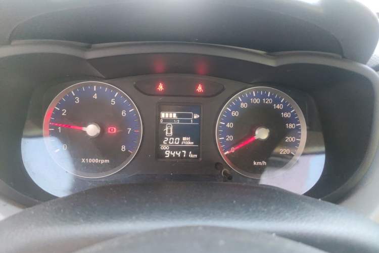 Used Venucia R50 2015 1.6L Manual Luxury Edition Instrument Cluster