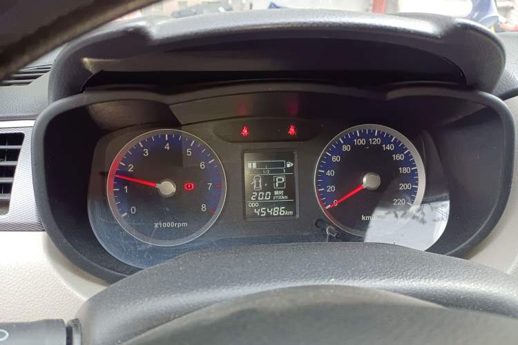 Used Venucia R50 2015 1.6L Automatic Fashion Edition Instrument Cluster