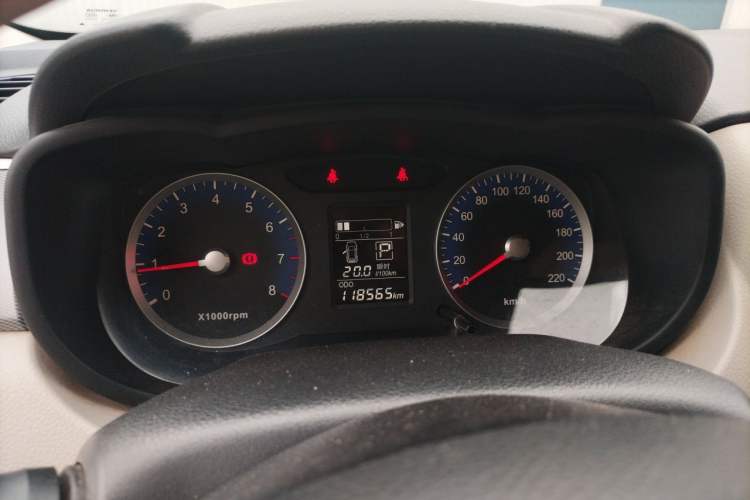 Used Venucia R50 2015 1.6L Automatic Fashion Edition Instrument Cluster