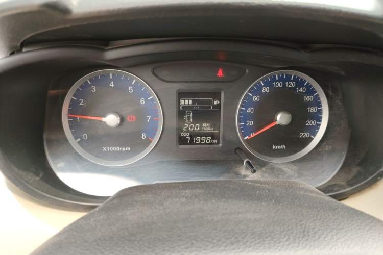 Used Venucia R50 2015 1.6L Manual Luxury Edition Instrument Cluster