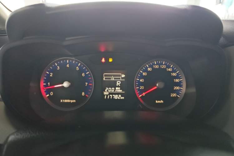 Used Venucia R50 2015 1.6L Automatic Fashion Edition Instrument Cluster