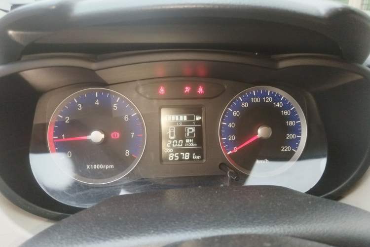 Used Venucia R50 2015 1.6L Automatic Fashion Edition Instrument Cluster