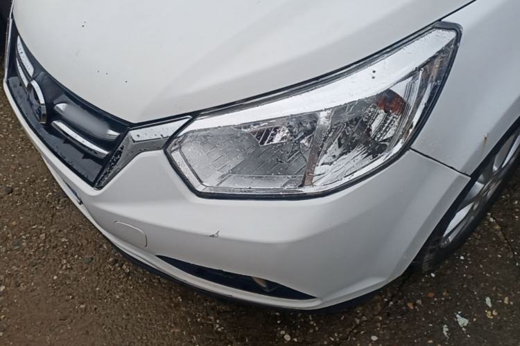 Used Venucia R50 2015 1.6L Automatic Luxury Edition Left Front Headlight