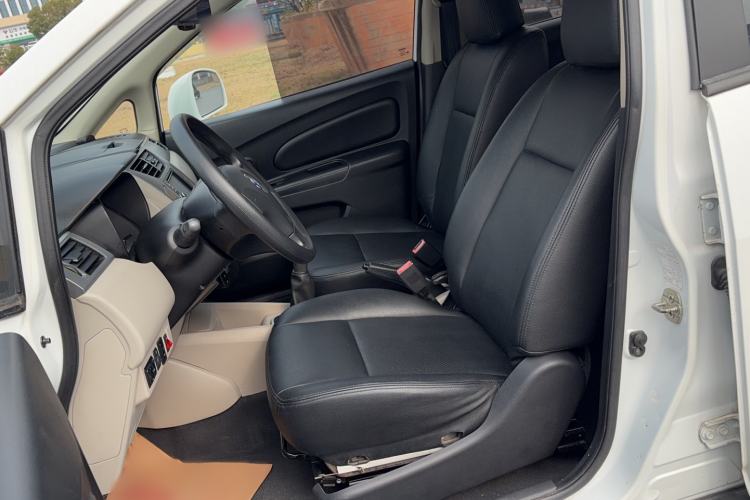 Used Venucia R50 2015 1.6L Manual Fashion Edition Left Front Seat