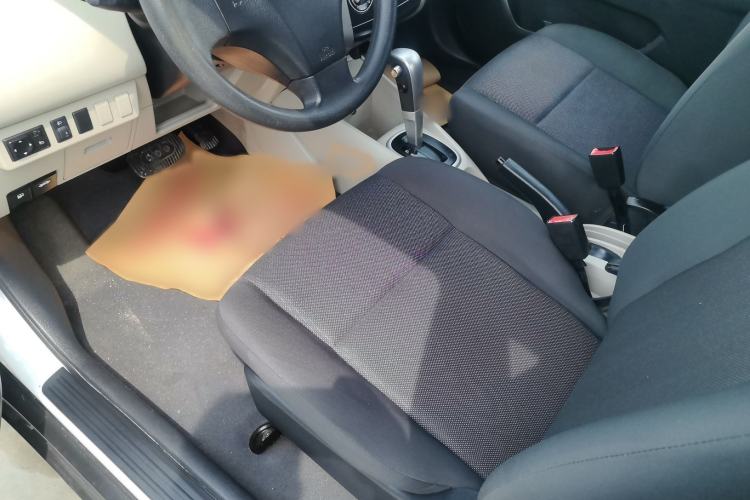 Used Venucia R50 2015 1.6L Automatic Fashion Edition Left Front Seat