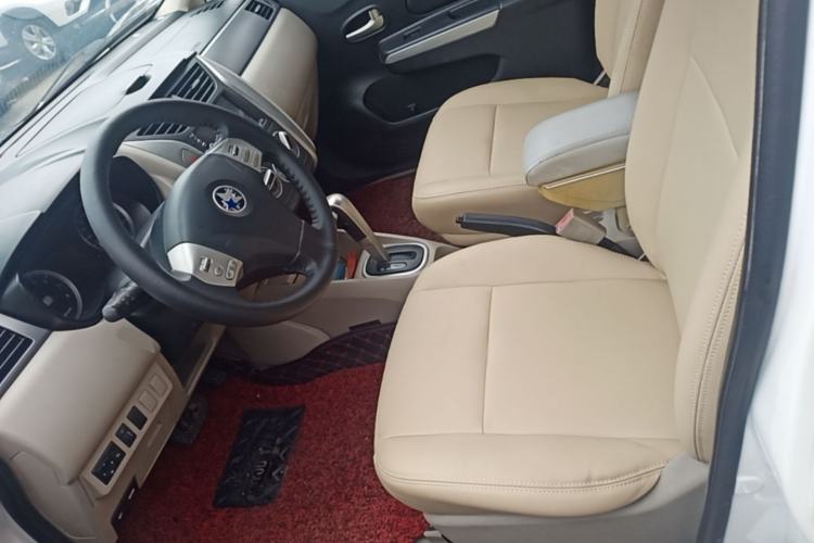 Used Venucia R50 2015 1.6L Automatic Luxury Edition Left Front Seat