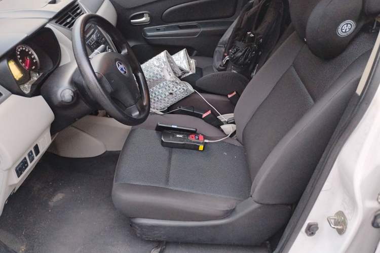 Used Venucia R50 2015 1.6L Automatic Fashion Edition Left Front Seat