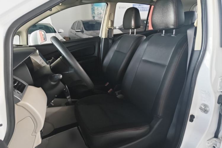Used Venucia R50 2015 1.6L Automatic Fashion Edition Left Front Seat