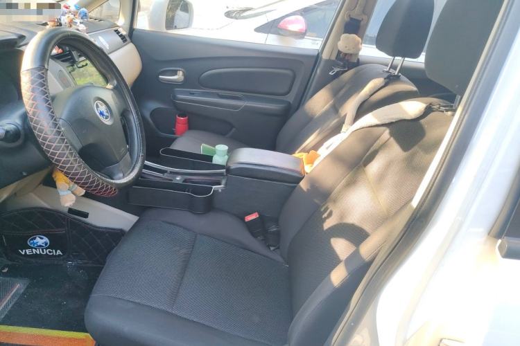 Used Venucia R50 2015 1.6L Automatic Fashion Edition Left Front Seat