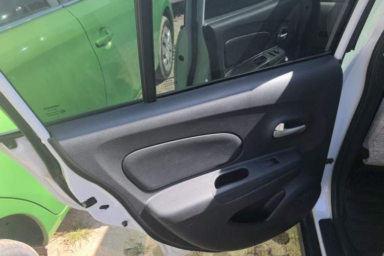 Used Venucia R50 2015 1.6L Manual Fashion Edition Left Rear Door Interior