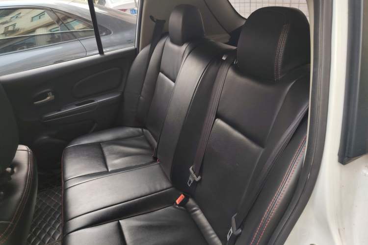 Used Venucia R50 2015 1.6L Automatic Fashion Edition Left Rear Seat