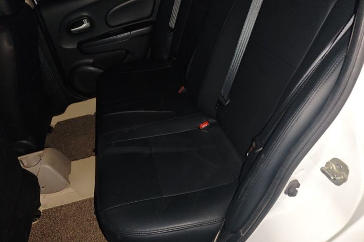 Used Venucia R50 2015 1.6L Automatic Fashion Edition Left Rear Seat