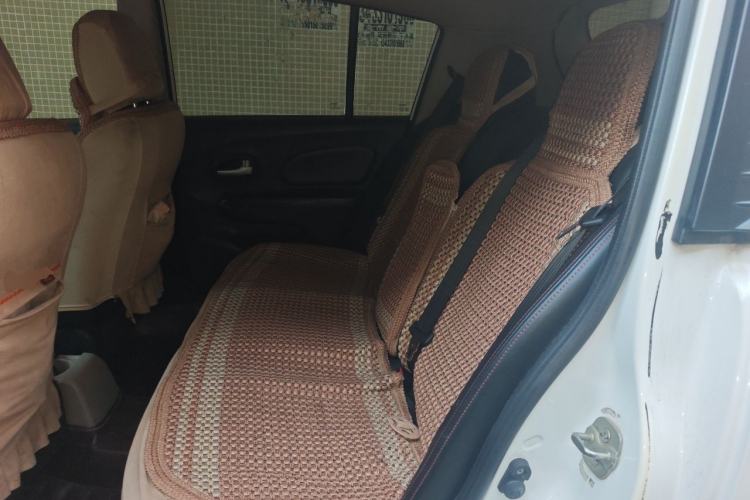 Used Venucia R50 2015 1.6L Automatic Fashion Edition Left Rear Seat