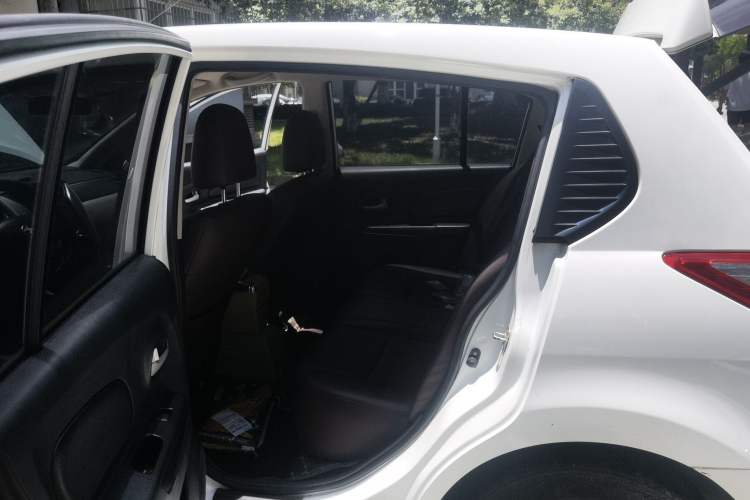 Used Venucia R50 2015 1.6L Manual Fashion Edition Left Rear Seat