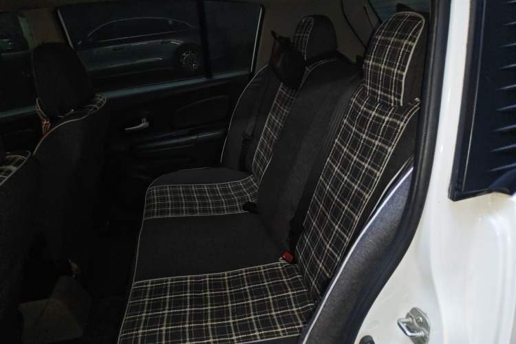 Used Venucia R50 2015 1.6L Manual Fashion Edition Left Rear Seat