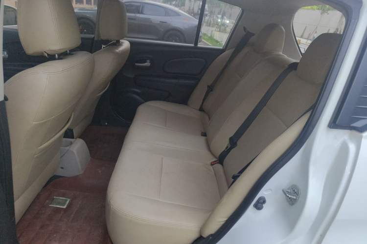 Used Venucia R50 2015 1.6L Manual Fashion Edition Left Rear Seat