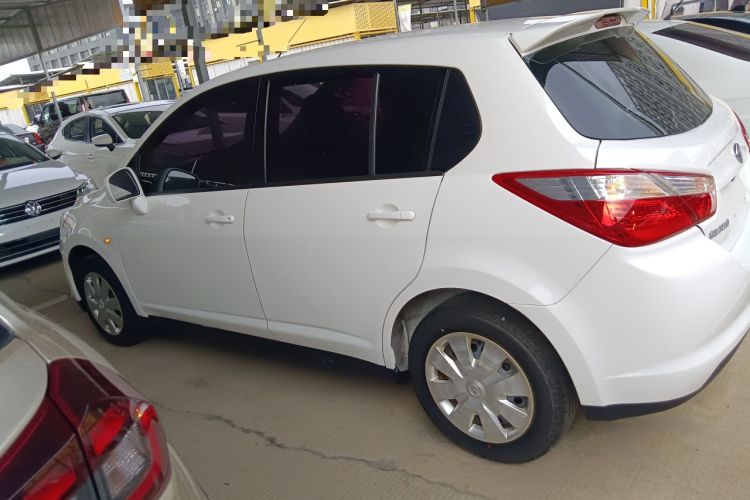 Used Venucia R50 2015 1.6L Manual Fashion Edition Left Side