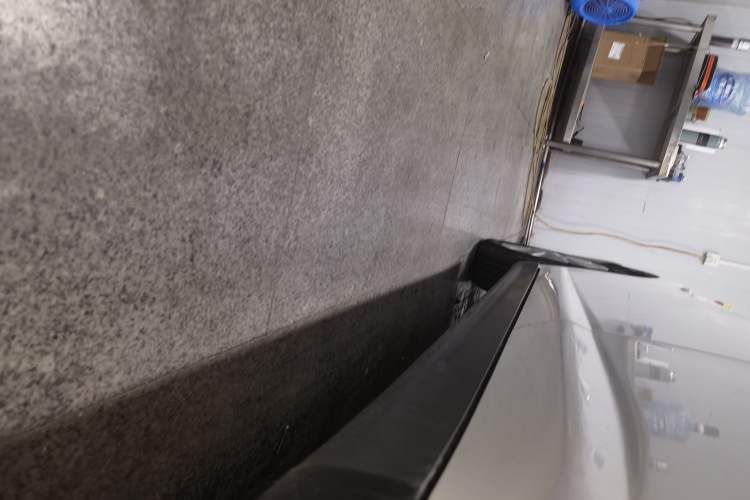 Used Venucia R50 2015 1.6L Automatic Fashion Edition Left Side Sill