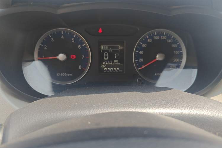 Used Venucia R50 2015 1.6L Automatic Fashion Edition Odometer Close Up