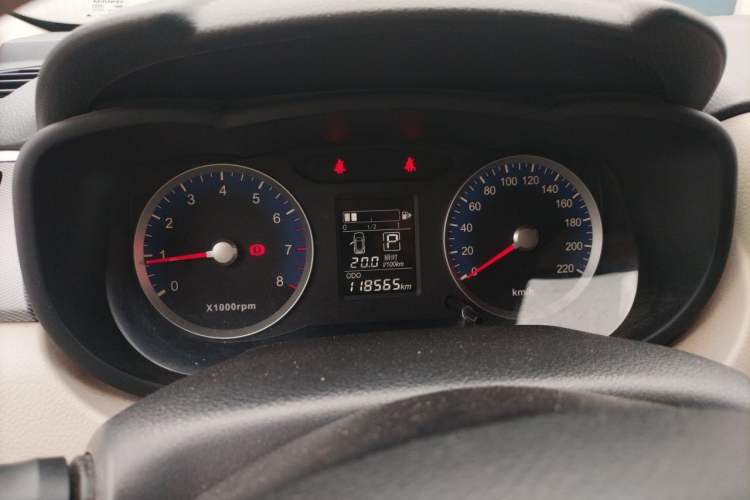 Used Venucia R50 2015 1.6L Automatic Fashion Edition Odometer Close Up