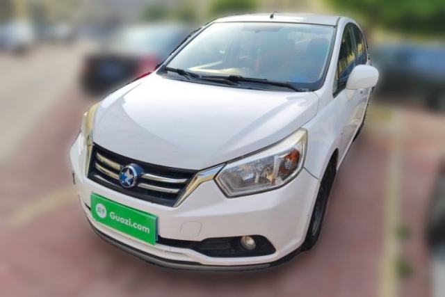 Used Venucia R50 2015 1.6L Automatic Fashion Edition