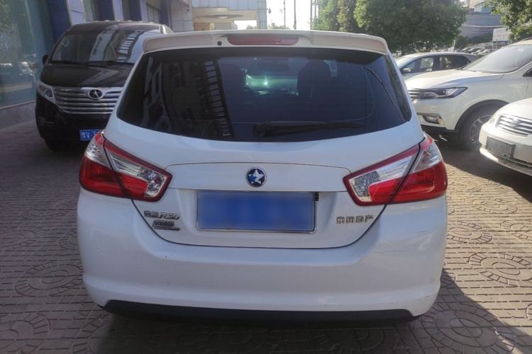 Used Venucia R50 2015 1.6L Manual Luxury Edition Rear