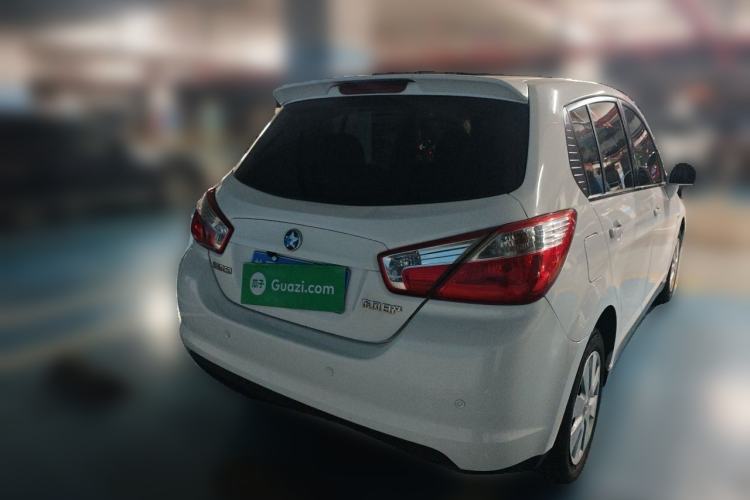 Used Venucia R50 2015 1.6L Automatic Fashion Edition Rear