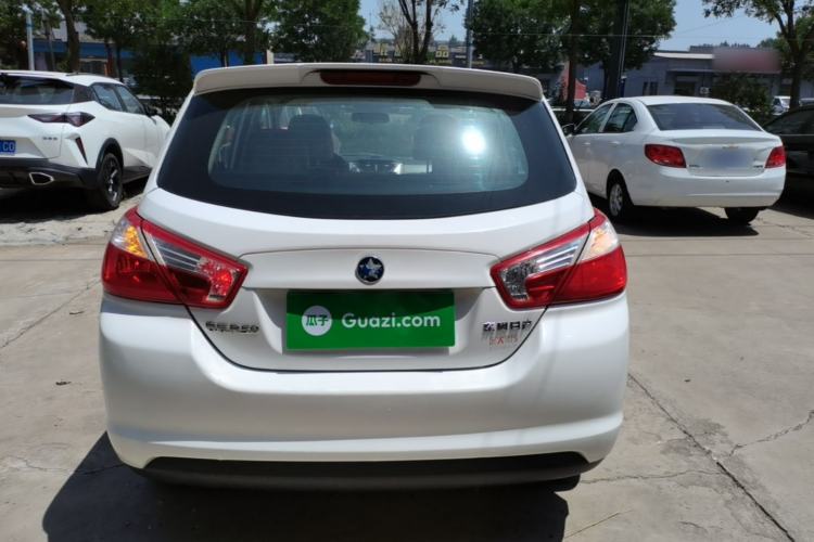 Used Venucia R50 2015 1.6L Manual Fashion Edition Rear